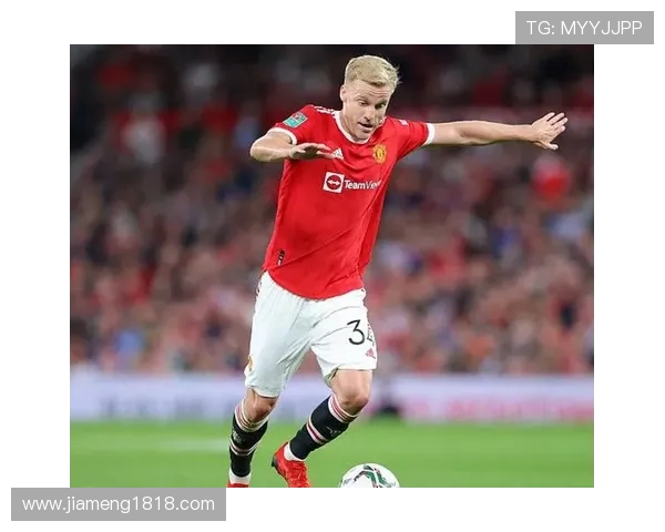 范德贝克左脚跟腱完全断裂已接受手术预计长期缺阵 范德贝克左脚跟腱完全断裂已接受手术预计长期缺阵