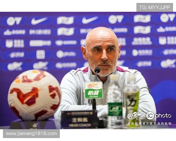 穆斯卡特携李新翔亮相发布会誓师争冠关键战全队满血备战共献精彩对决